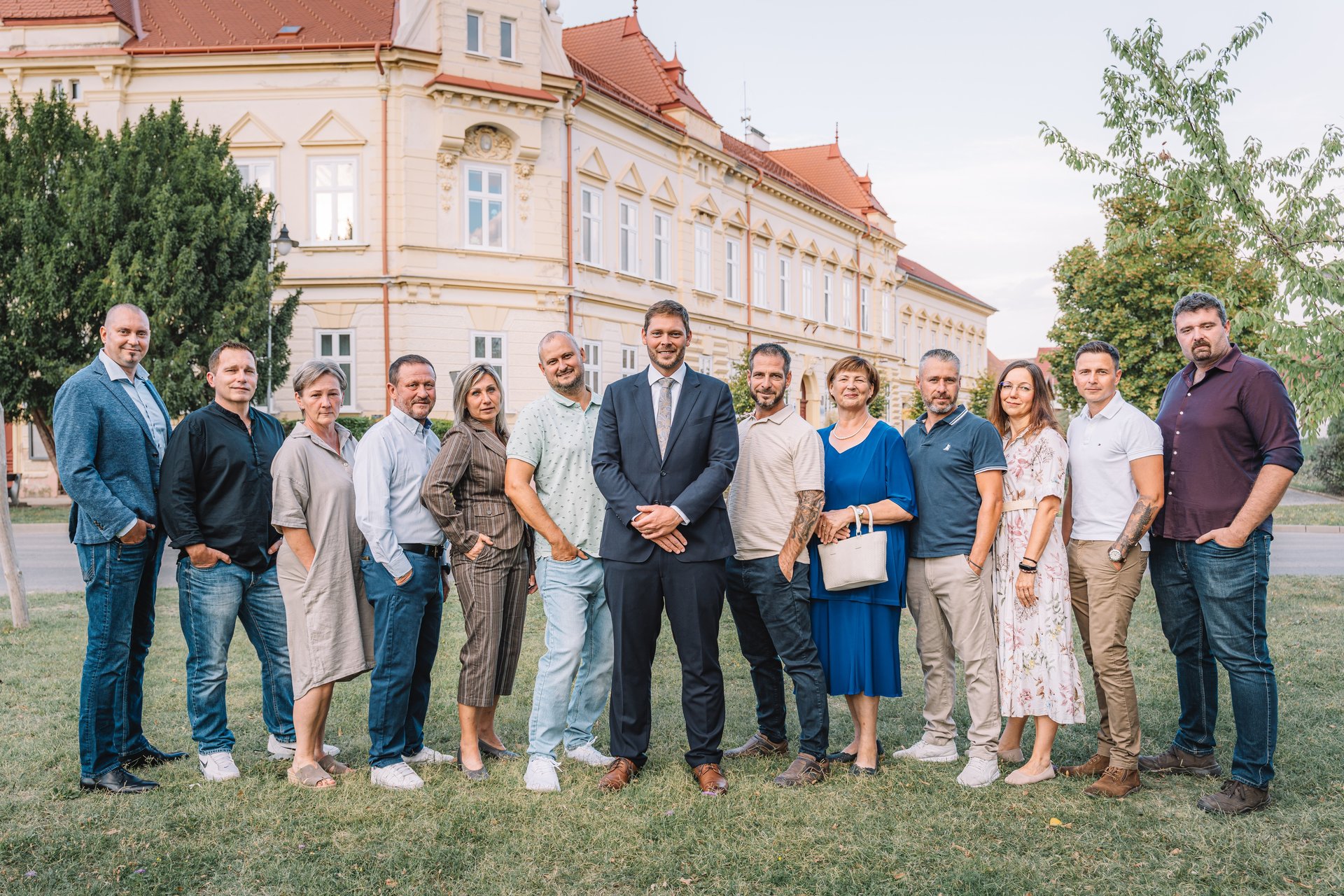 Všichni kandidáti Sousedé 2026